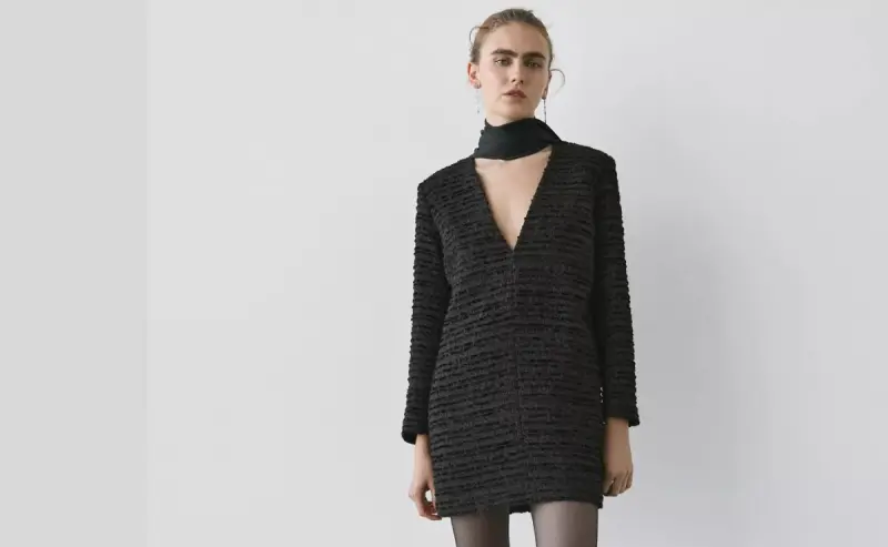 El vestido de rebajas que parece de firma de lujo y está arrasando entre las amantes de la moda