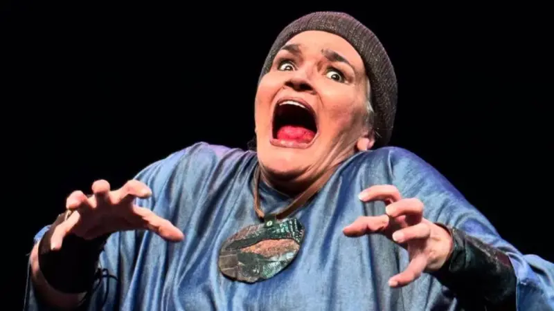 ‘La Maldecida’: Una invitación al teatro para los amantes de los perros y la reflexión humana