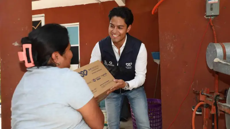 El Programa Red de Distribución del SEDIF entrega más de cinco mil despensas
