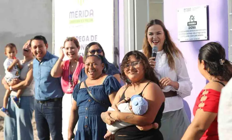 Entregan vivienda a familias afectadas por incendio en Dzununcán