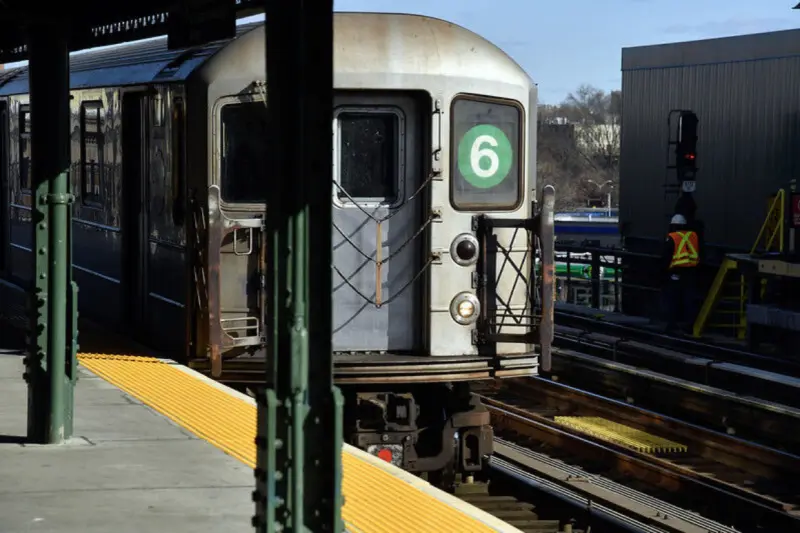 Ajusta MTA rutas y horarios por obras en líneas del metro y LIRR