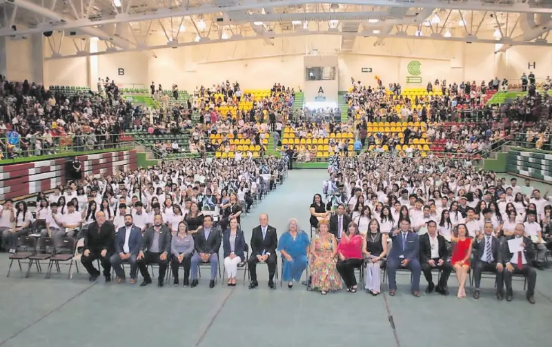 Graduaron este año casi 50 mil alumnos