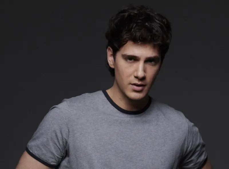 Pau Simon: “Parte del aprendizaje como actor es entender que no es un trabajo normal, hay que tener paciencia y no compararte con tus compañeros”