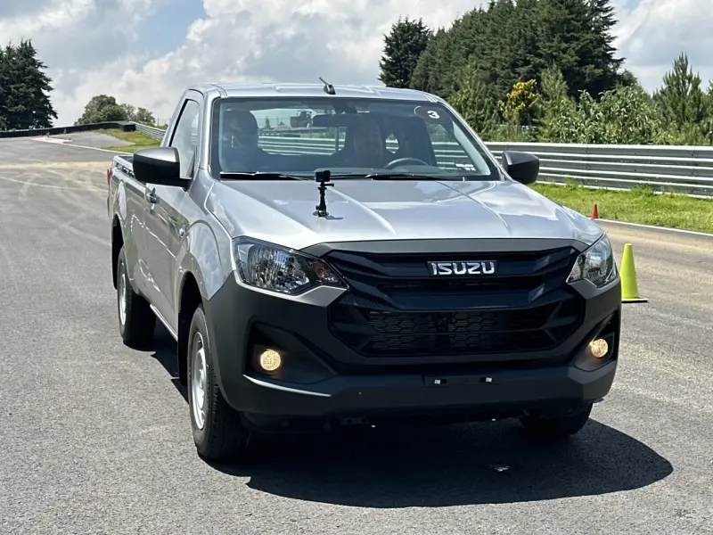 Isuzu entra al negocio de las pickups en México con la D-MAX de 550,000 pesos
