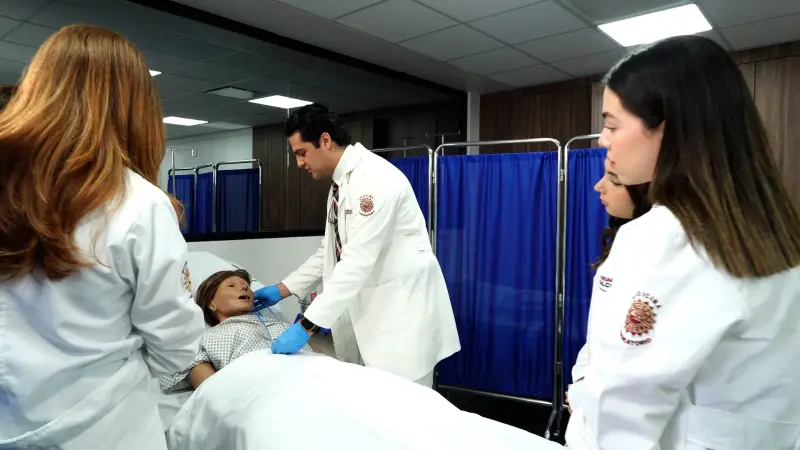 Universidad Xochicalco Campus Tijuana obtiene nuevamente la acreditación nacional e internacional de Medicina