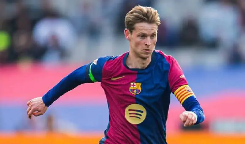 Frenkie de Jong se aleja de Flick y del Barça tras rechazar la operación
