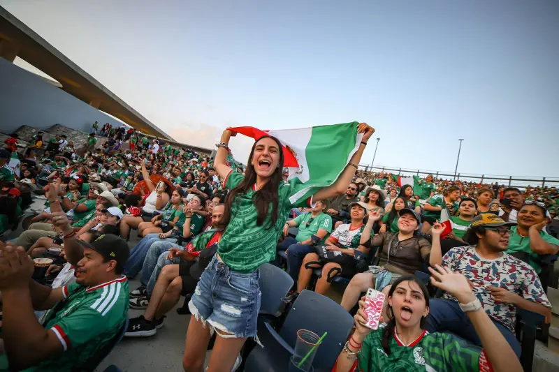 Nuevo León habilitará nuevos espacios para transmisión del encuentro México-Inglaterra
