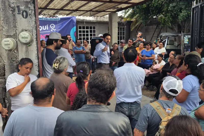 Agustín Dorantes supervisa avances en la regularización de agua en Colinas de Santa Cruz