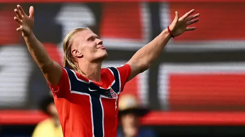 Comer como Haaland: ¿Qué tan conveniente es copiar la dieta mundialista del goleador noruego?