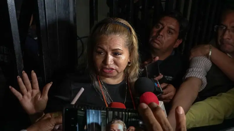 Autoridades cuestionan a Ceci Flores y a Madres Buscadoras por su experiencia inspeccionando sitios