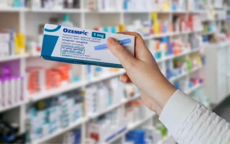 Aunque las patentes de Ozempic, Prolia, Xgeva y Lumigan ya expiraron, fallos judiciales impiden la llegada de medicamentos genéricos y mantienen sin competencia estos tratamientos en México