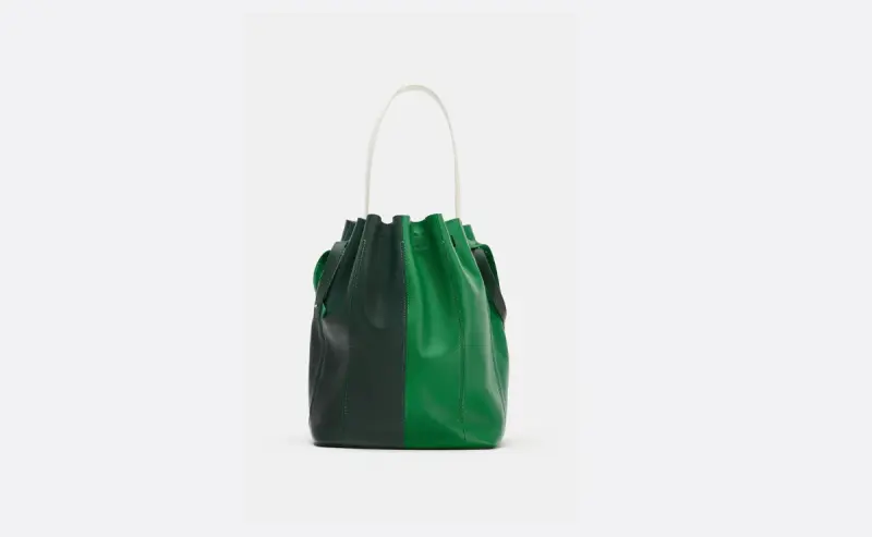 Ni bolsos pequeños ni mini formatos: el maxi bolso que vuelve a ser tendencia