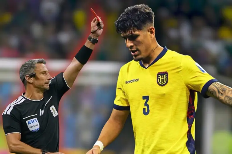 Piero Hincapié fue expulsado en la derrota de Ecuador ante México por la regla Prestianni