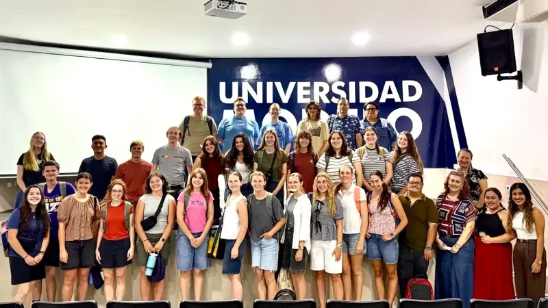 Universidad Modelo recibe a estudiantes de BYU en programa de intercambio académico en Yucatán