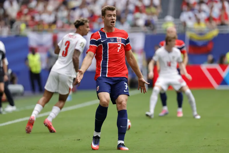 Alexander Sørloth recibe amenazas de muerte tras la eliminación de Noruega en el Mundial 2026