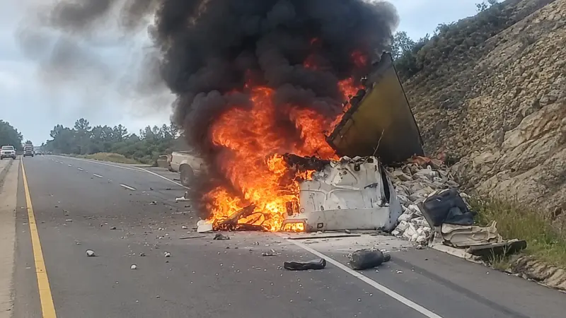 Cierran supercarretera Cuacnopalan–Oaxaca por choque e incendio