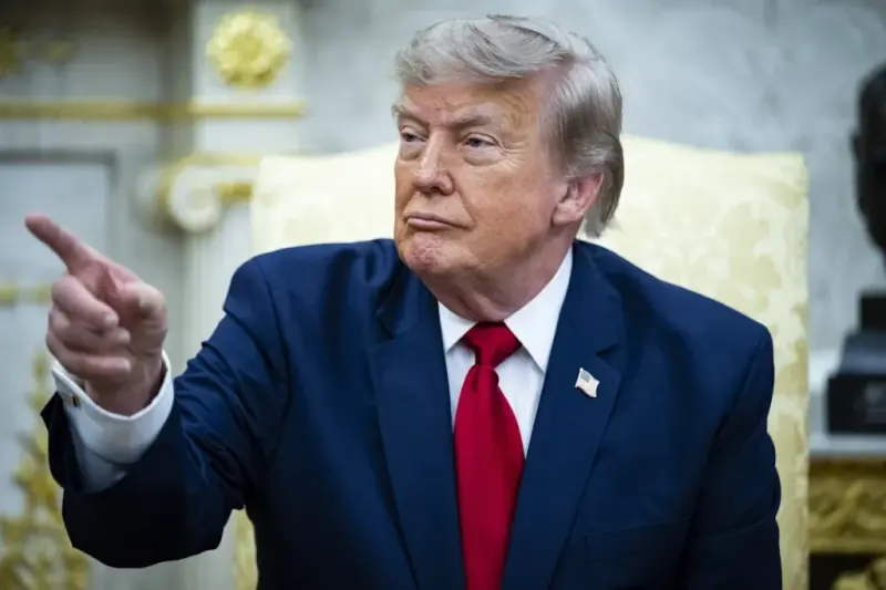 Trump descarta negociar con Irán por ahora, pero confirma contactos entre ambos países