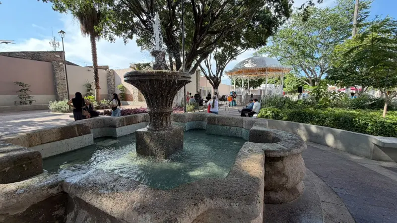 Entrega el Gobierno de Zapopan nueva plaza pública en El Batán