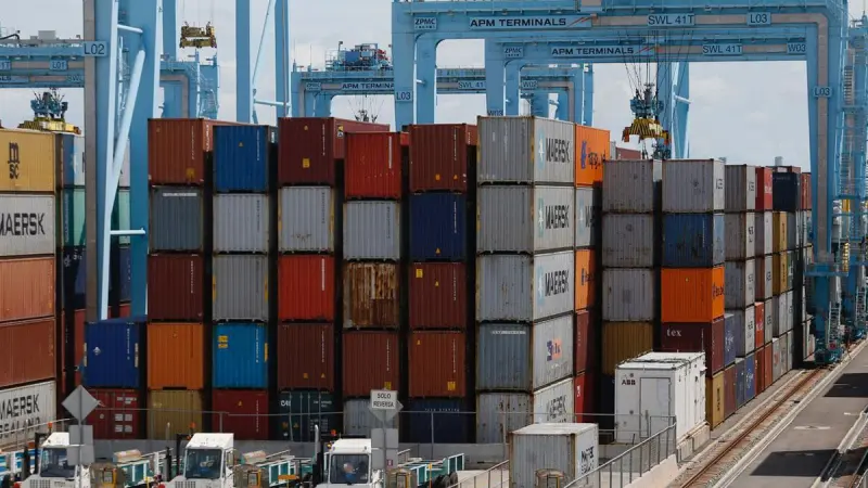 Puerto Lázaro Cárdenas ampliará capacidad a 2.3 millones de contenedores