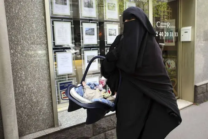 Portugal prohibe el uso del burka en espacios públicos