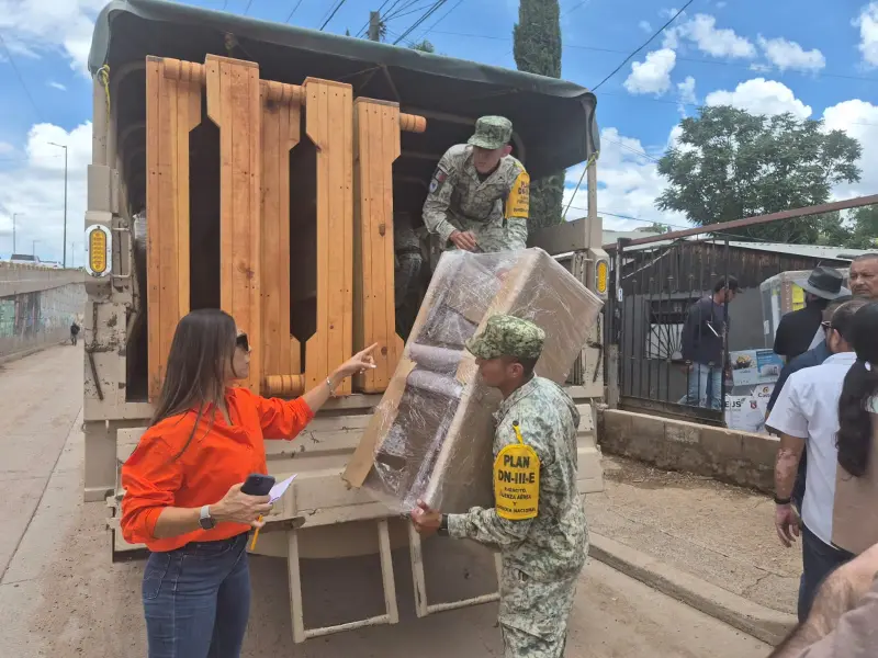 Entregan artículos a 30 familias damnificadas de Nogales