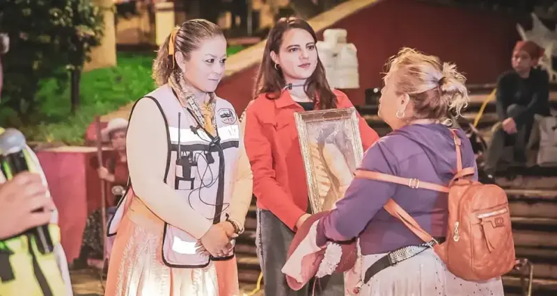 Columna femenil concluye su paso por Landa de Matamoros rumbo al Tepeyac