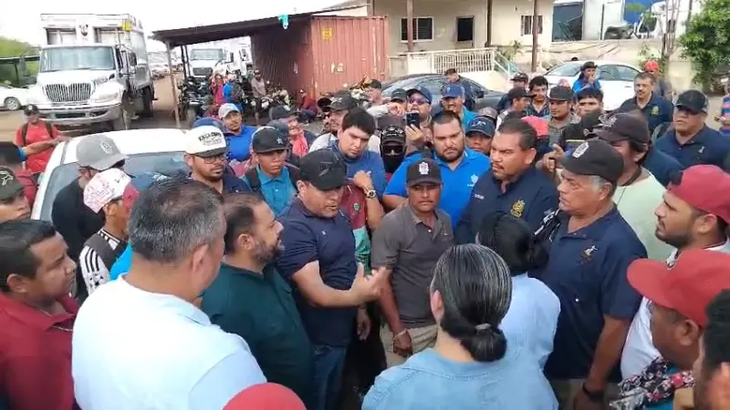 Para labores personal de Aseo y Limpia de Mazatlán; llegan a acuerdos con autoridades
