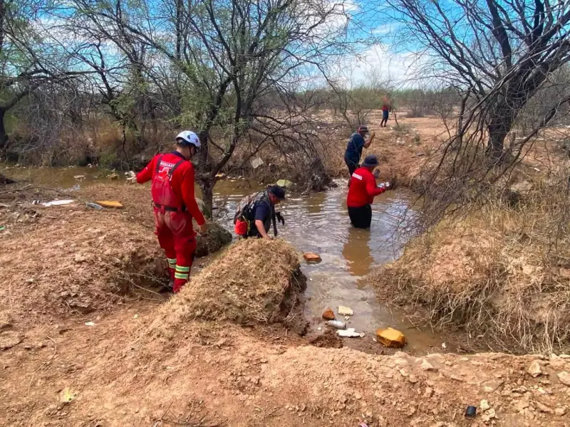 Tras confirmar que fue visto en el agua, Bomberos reanudan por 72 horas búsqueda de hombre arrastrado por arroyo en Hermosillo