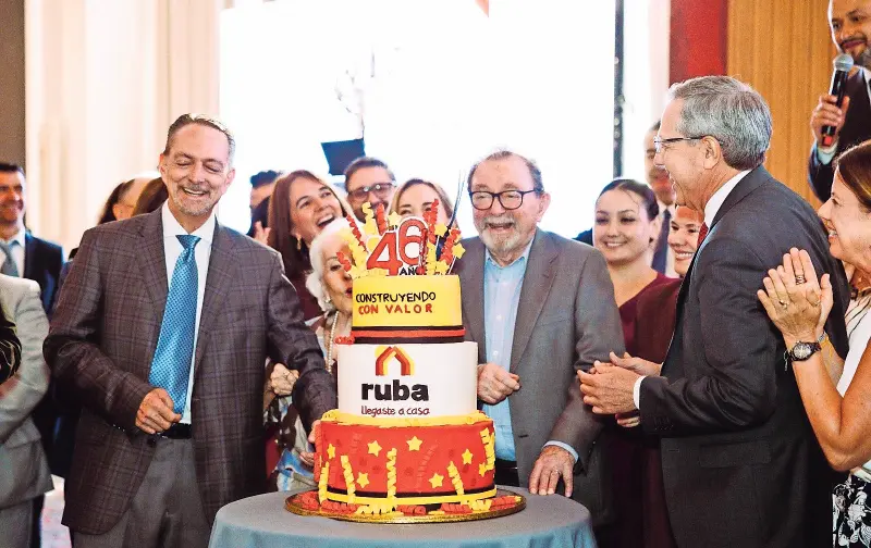 Celebra Ruba 46 años con manual de sus valores