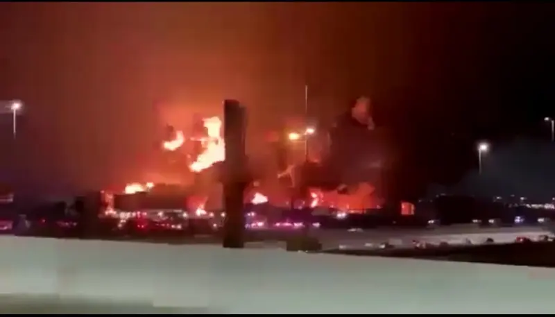 Los hutíes de Yemen atacan el aeropuerto de Abha, en Arabia Saudí, con misiles y drones en una fuerte escalada del conflicto