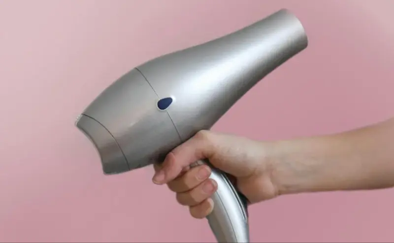 Si buscas un secador cómodo y fácil de transportar, este modelo de Rowenta te sorprenderá