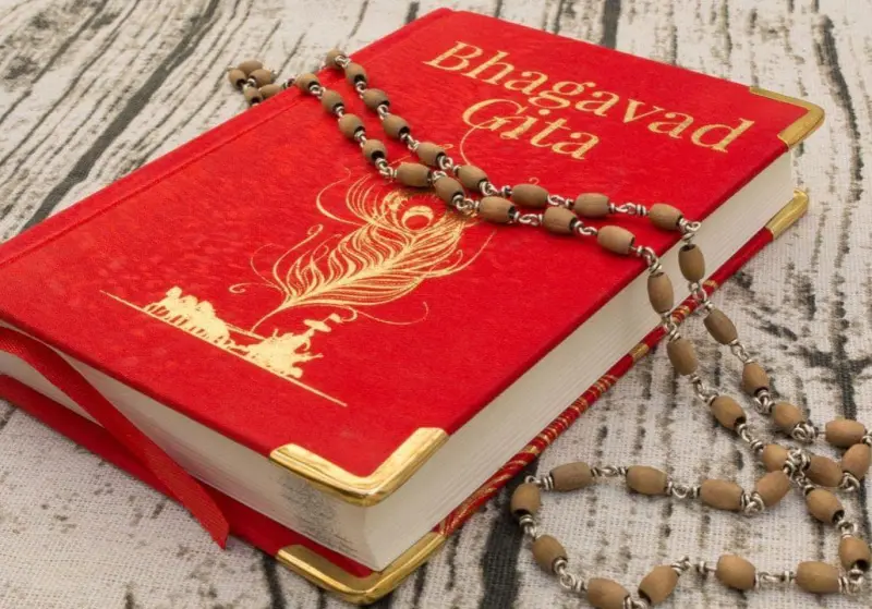 Hablemos de Dios 285: releyendo Bhágavata-Gitá