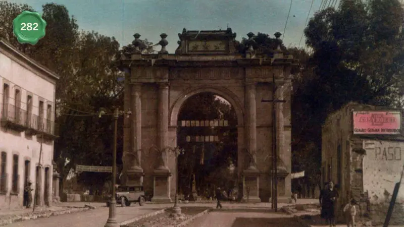 Así nació el Arco de la Calzada, el monumento más querido de León