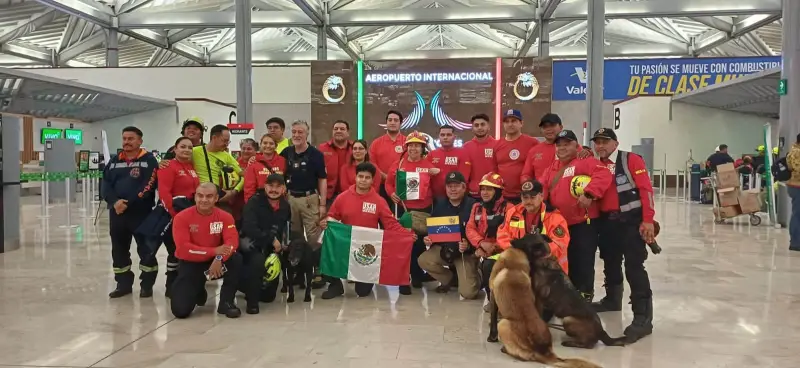 Llega a Caracas brigada con bomberos guerrerenses para ayuda humanitaria