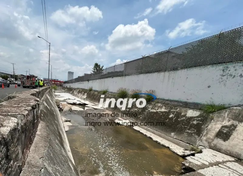 Se forma socavón en el dren Cimatario 2