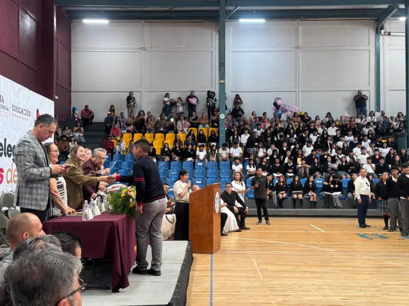 Más de 6 mil estudiantes concluyen ciclo escolar en Rosarito y avanzarán a otro nivel educativo