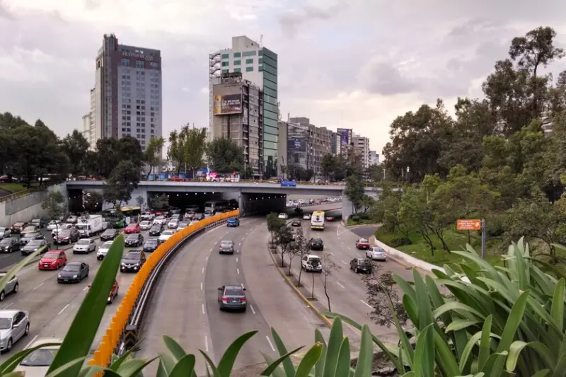 La crisis vial de CDMX apenas comienza y el tráfico va a empeorar para todos los que se nieguen a bajarse del auto ahora mismo