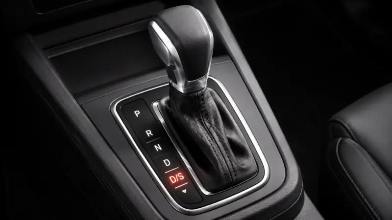 Para qué sirve la "DS" en la transmisión automática de tu auto y cuándo debes usarla