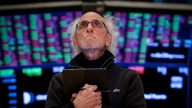 Wall Street cierra la jornada con pérdidas; destaca caída del sector tecnológico