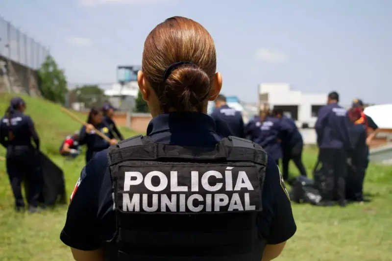 299 infractores cumplen 2 mil horas de trabajo comunitario en Querétaro