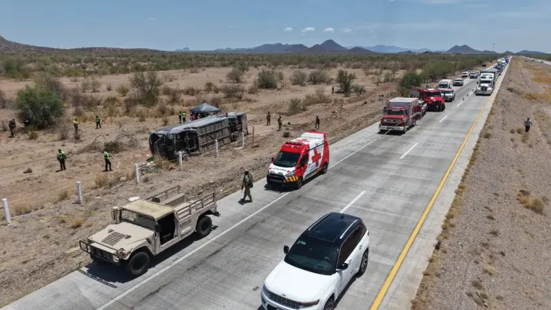 Una mujer fallecida y ocho lesionados deja volcadura de autobús en la carretera Hermosillo-Guaymas