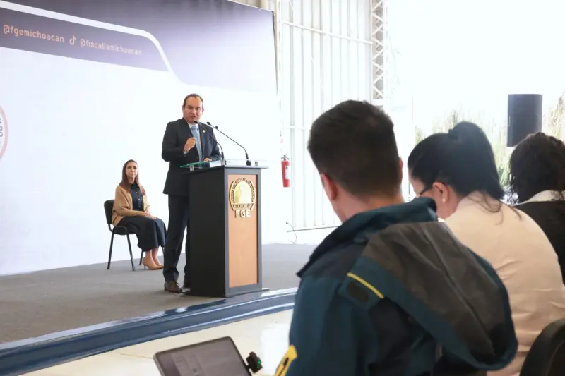 Cateo en Zitácuaro deja armas, droga y un detenido: FGE