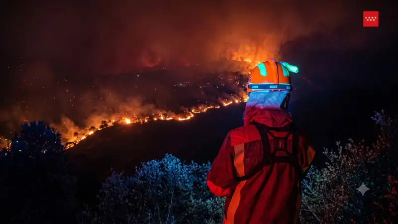 FUEGO fuera de CONTROL en Francia y España OBLIGA a EVACUACIONES MASIVAS