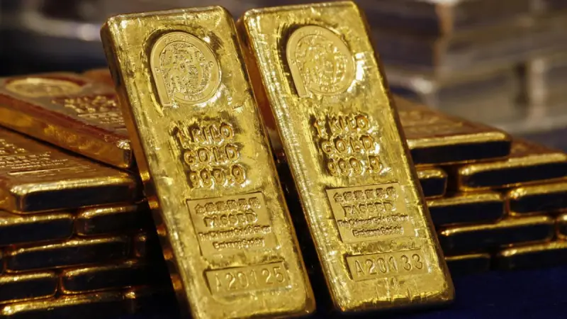 Oro sube más de 1% y plata casi 5% por esperanzas de esfuerzos de mediación en Oriente Medio