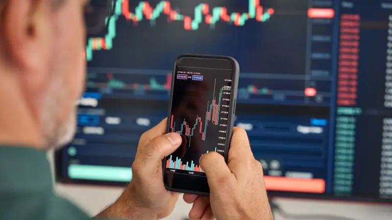 Prenden las alertas en Wall Street: Ejecutivos de EU venden acciones al segundo ritmo más alto en 20 años