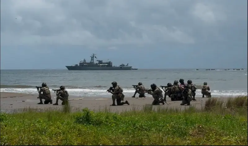 Marina exhibe músculo militar con operación contra semisumergibles y objetivos de alto valor
