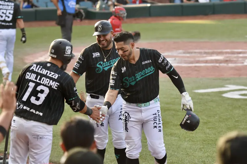 La Nave Verde sigue con vida: Luis Guillorme y Donny Sands impulsan victoria de Saraperos sobre Toros
