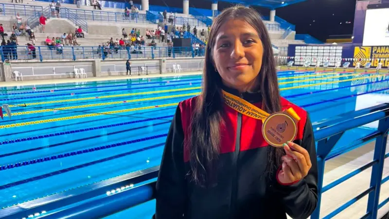 Samantha López gana dos medallas de bronce en el Campeonato Panamericano de Natación