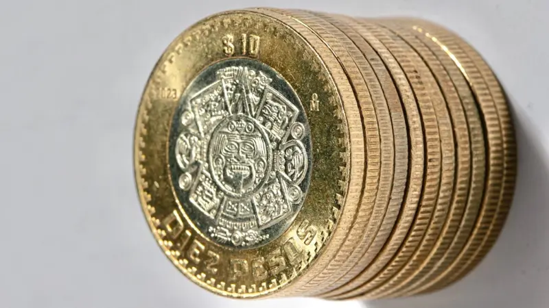 Monedas de 10 pesos serán fabricadas con nuevos materiales