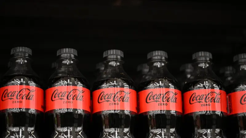 Coca-Cola mejora dinámica con el Mundial entre presiones por consumo en México: Arca Continental